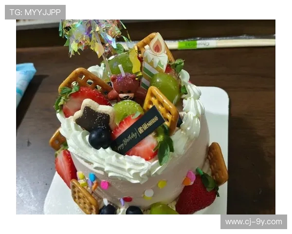 创意女孩足球主题定制蛋糕 打造专属梦想与运动激情的甜蜜时刻